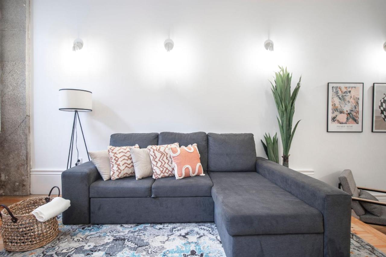 Wonderful Downtown Studio By Lovelystay Porto Exterior photo