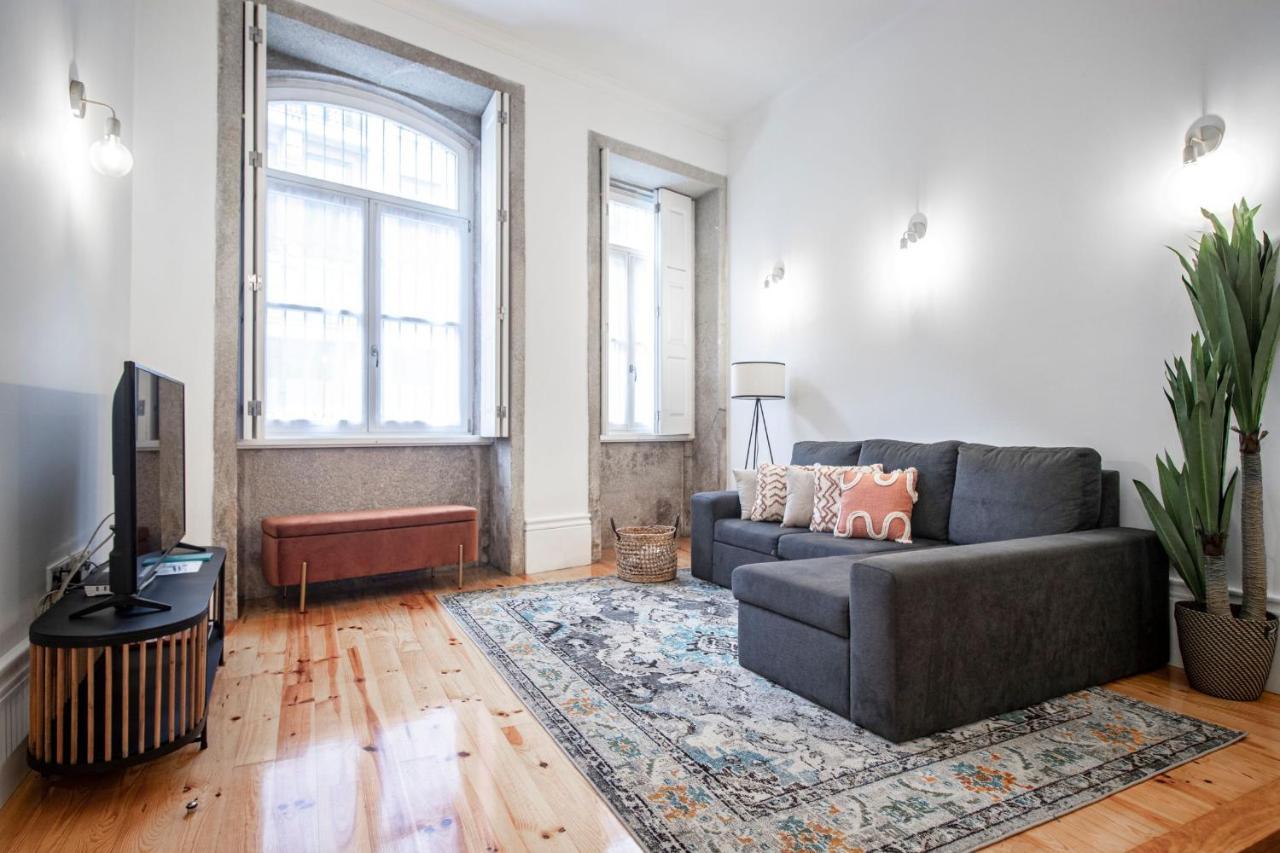 Wonderful Downtown Studio By Lovelystay Porto Exterior photo