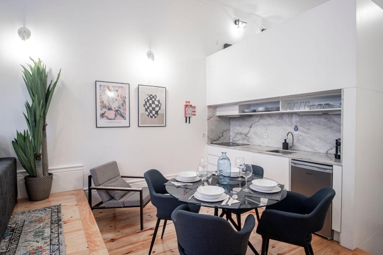 Wonderful Downtown Studio By Lovelystay Porto Exterior photo